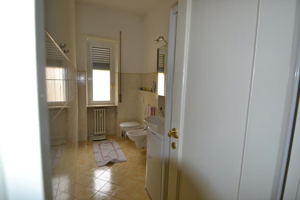 Magenta Apartment Varese Rum bild