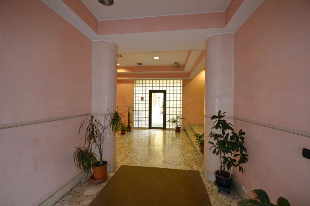Magenta Apartment Varese Exteriör bild